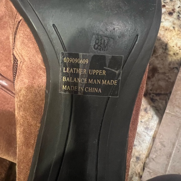 Bearpaw suede boots - Picture 6 of 7